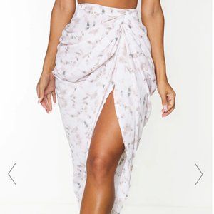 (NWT) - RUCHED SIDE MIDI SKIRT - PRETTY LITTLE THING